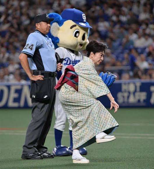 始球式やった有名人が見たい