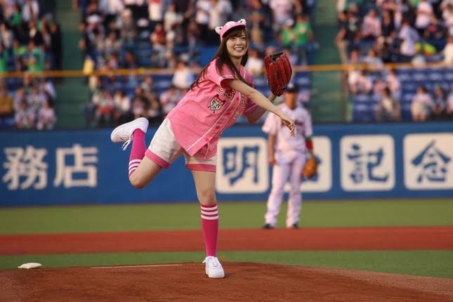 始球式やった有名人が見たい
