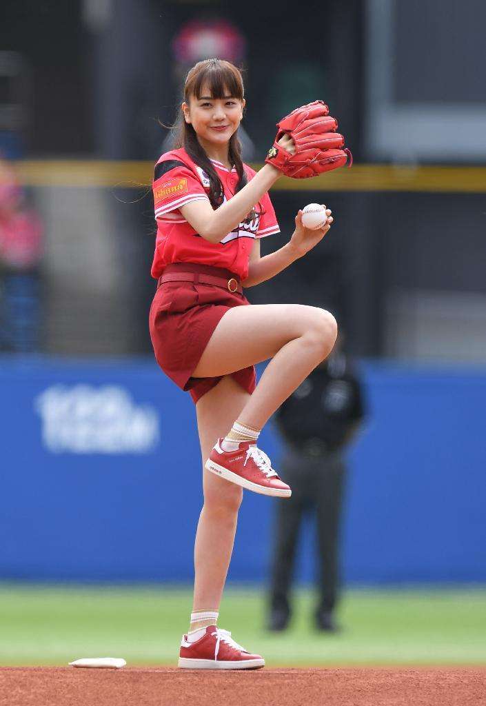 始球式やった有名人が見たい