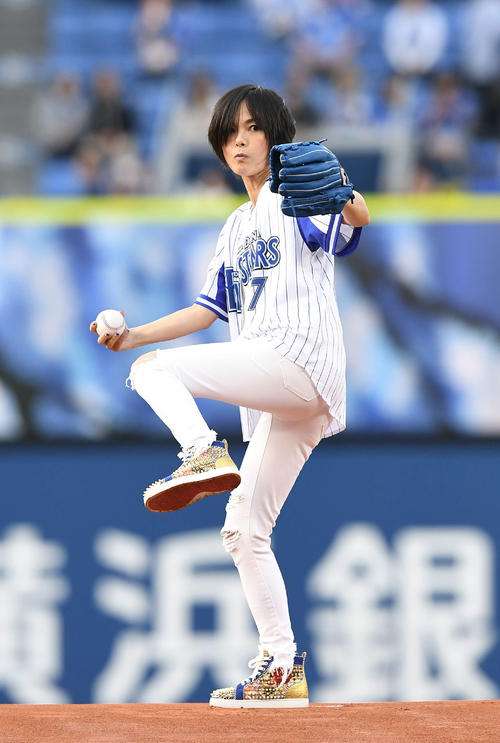 始球式やった有名人が見たい