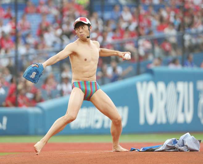 始球式やった有名人が見たい