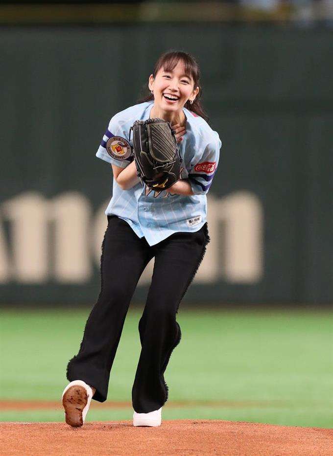 始球式やった有名人が見たい