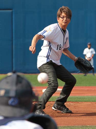 始球式やった有名人が見たい