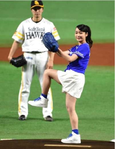 始球式やった有名人が見たい