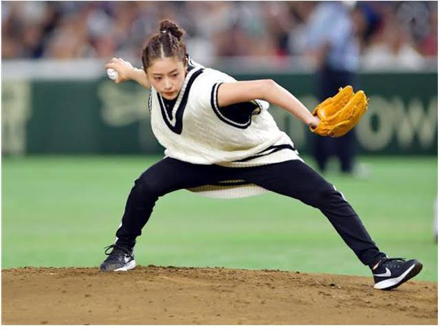 始球式やった有名人が見たい