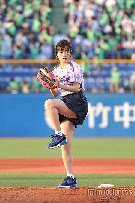 始球式やった有名人が見たい