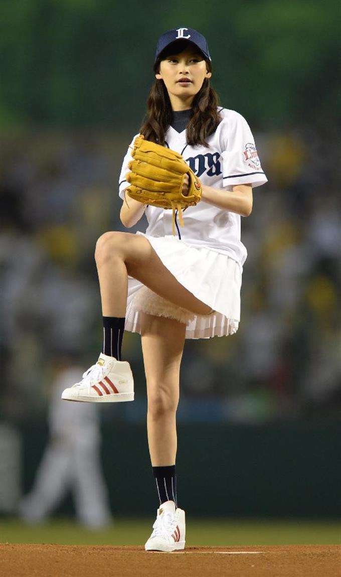 始球式やった有名人が見たい