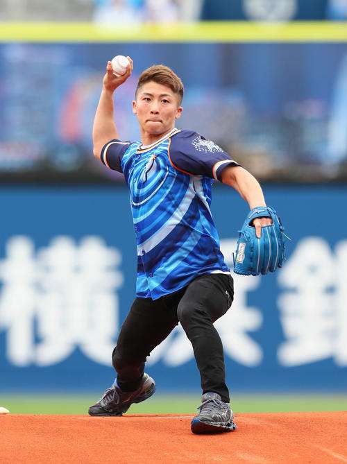 始球式やった有名人が見たい