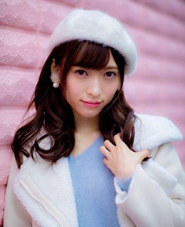 山口真帆、24歳誕生日に初写真集
