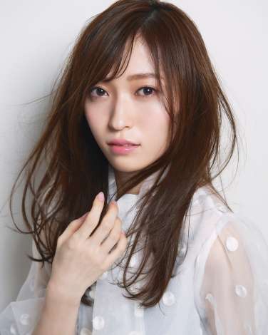 山口真帆、24歳誕生日に初写真集