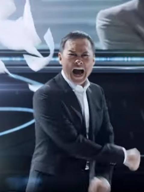 「サンドウィッチを出すのが遅い」腹を立てた客がウェイターを射殺。パリ郊外のレストランで