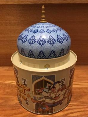 テーマパークのお菓子の缶