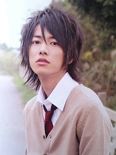 佐藤健、無精ヒゲ姿で新境地!白石和彌監督「ひとよ」撮影現場に潜入