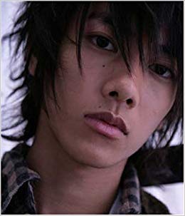 佐藤健、無精ヒゲ姿で新境地!白石和彌監督「ひとよ」撮影現場に潜入