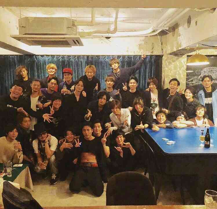 新田真剣佑、偶然ばったりのイケメン3ショットに反響！
