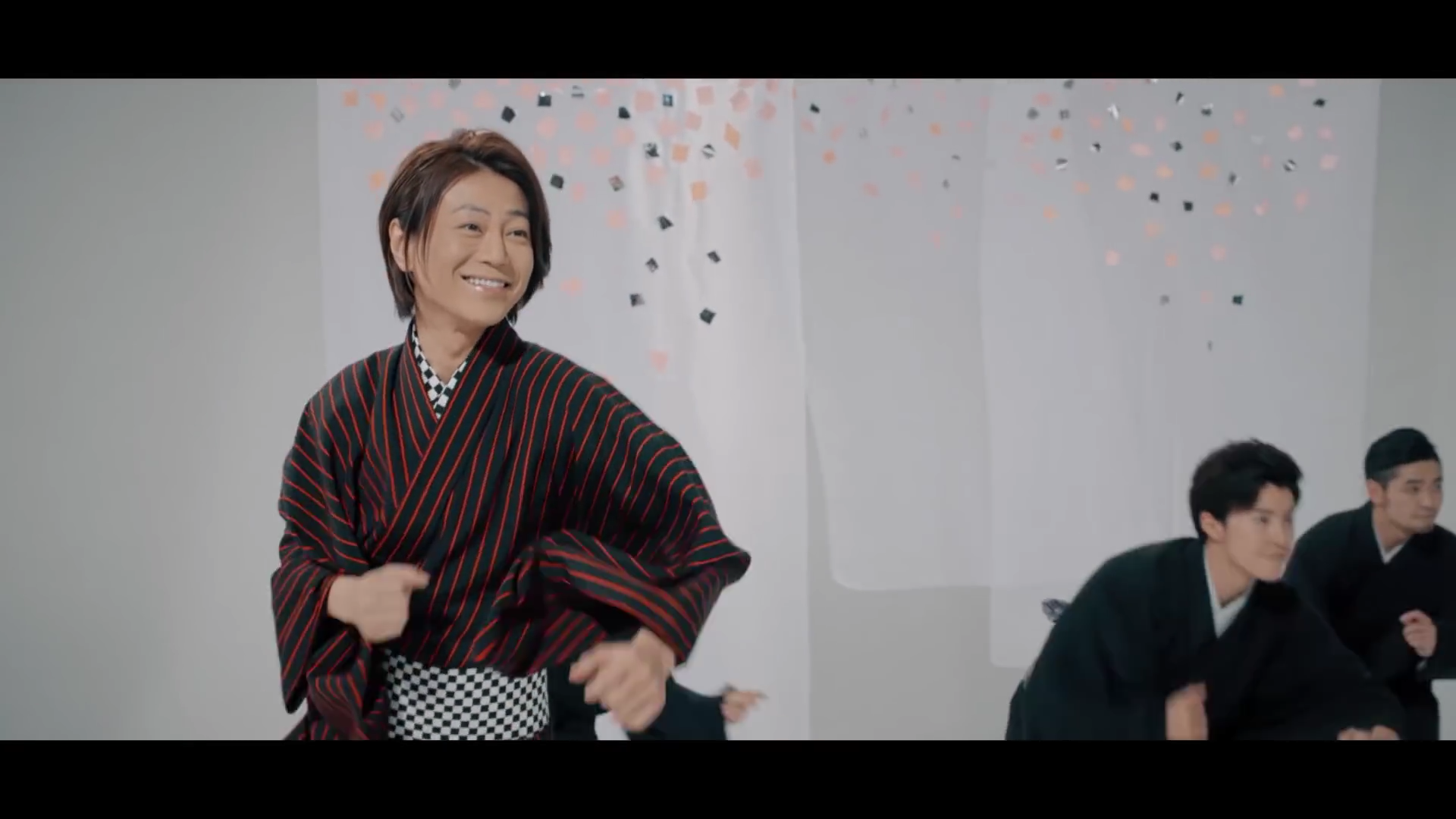 疑い深い性格の人