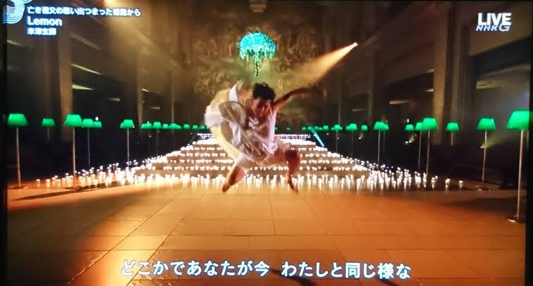 米津玄師　「前髪かき上げ」解禁か、脱鬼太郎ヘア目撃証言