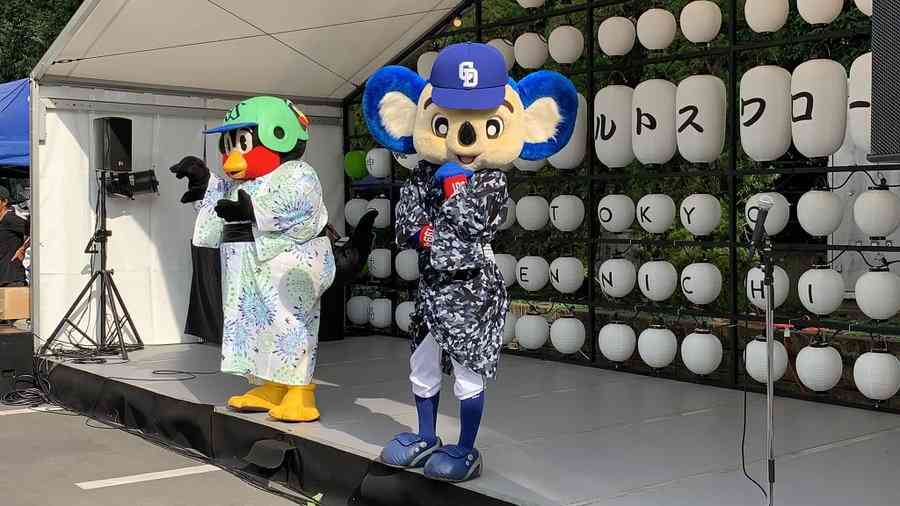 つば九郎とドアラを交互に貼り、時々 他球団マスコットが貼られるトピ