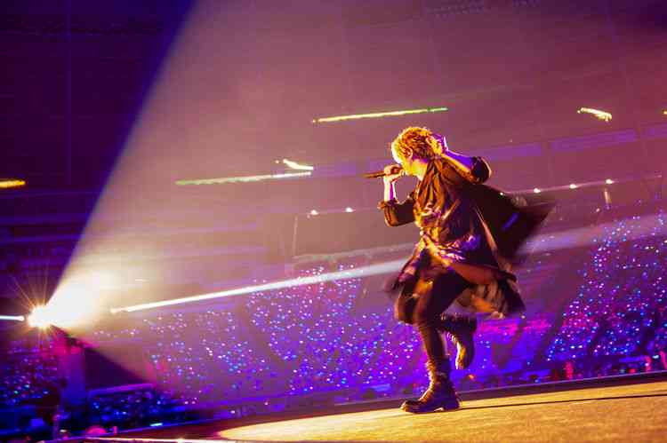 GLAY、ニューアルバム『NO DEMOCRACY』発売決定。メットライフドーム初日に発表