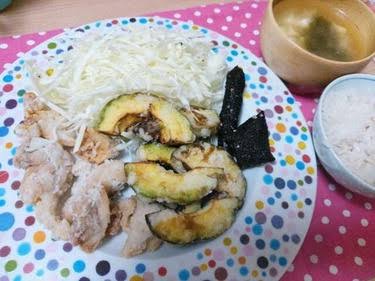 熊田曜子、色とりどりな自作弁当を紹介「美味しそう…めちゃくちゃいいママ!」