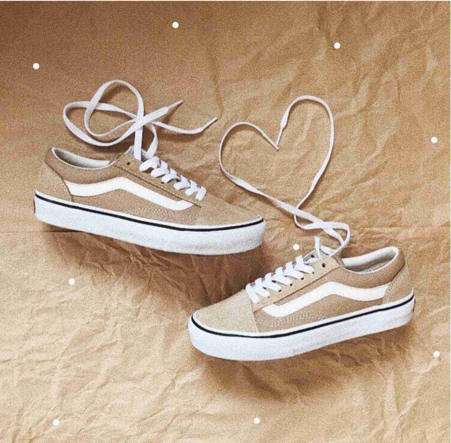 【秋なので】お気に入りのスニーカーを貼っていくトピ