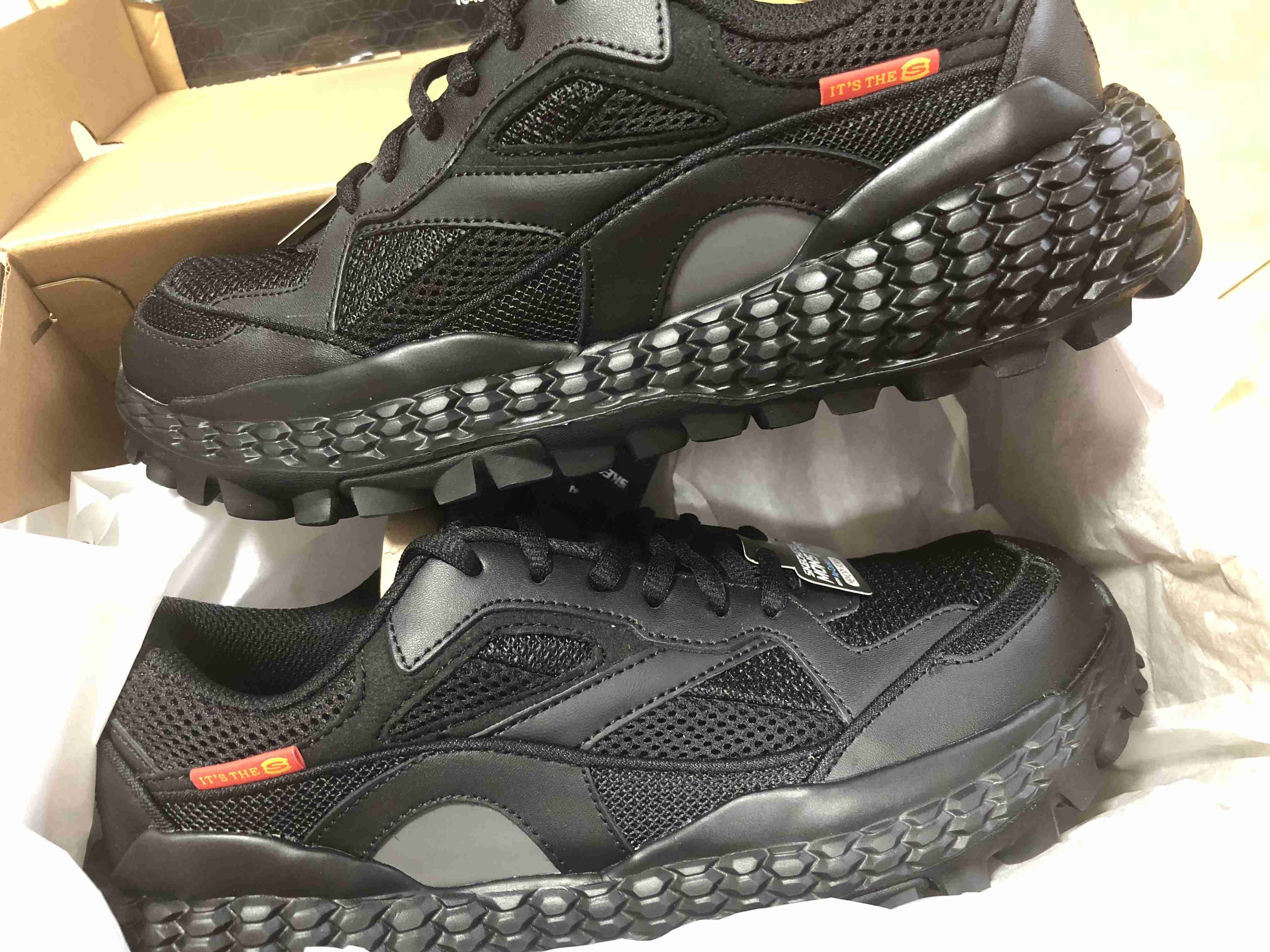 【秋なので】お気に入りのスニーカーを貼っていくトピ