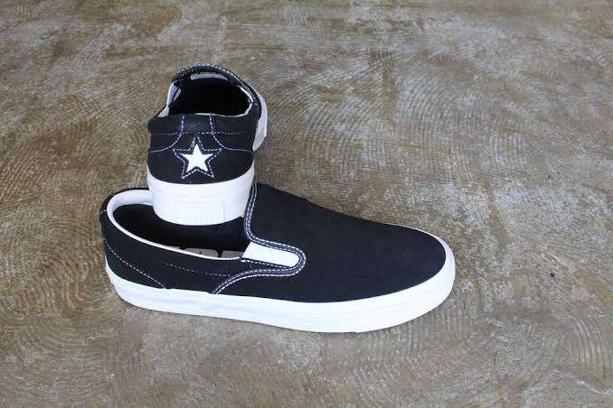 【秋なので】お気に入りのスニーカーを貼っていくトピ