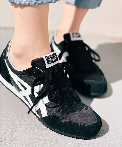 【秋なので】お気に入りのスニーカーを貼っていくトピ