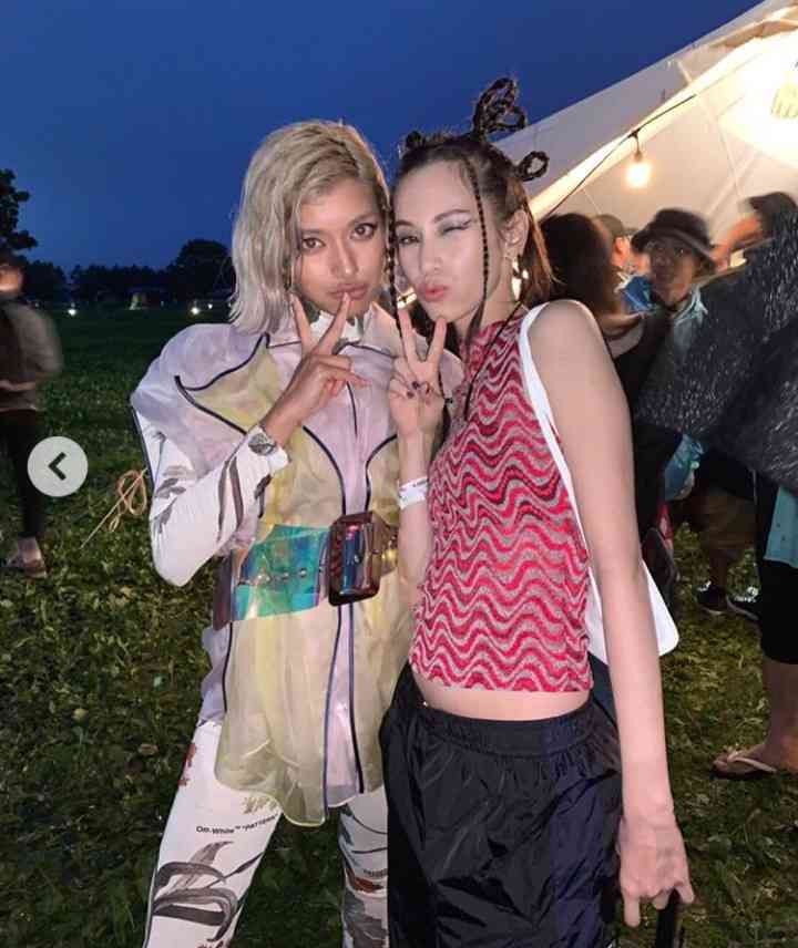 <ローラ>ルイヴィトンコーデ&超絶スタイルに絶賛「スタイル抜群!」「雑誌の表紙みたい」