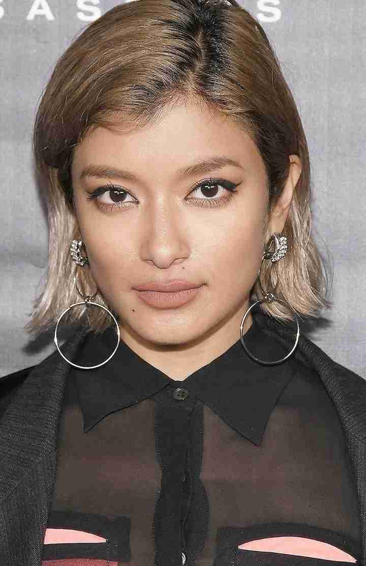 <ローラ>ルイヴィトンコーデ&超絶スタイルに絶賛「スタイル抜群!」「雑誌の表紙みたい」