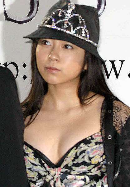 色んな宇多田ヒカルさんの画像が見たい