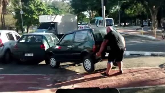 【ネタトピ】不法駐車の車をどかす方法