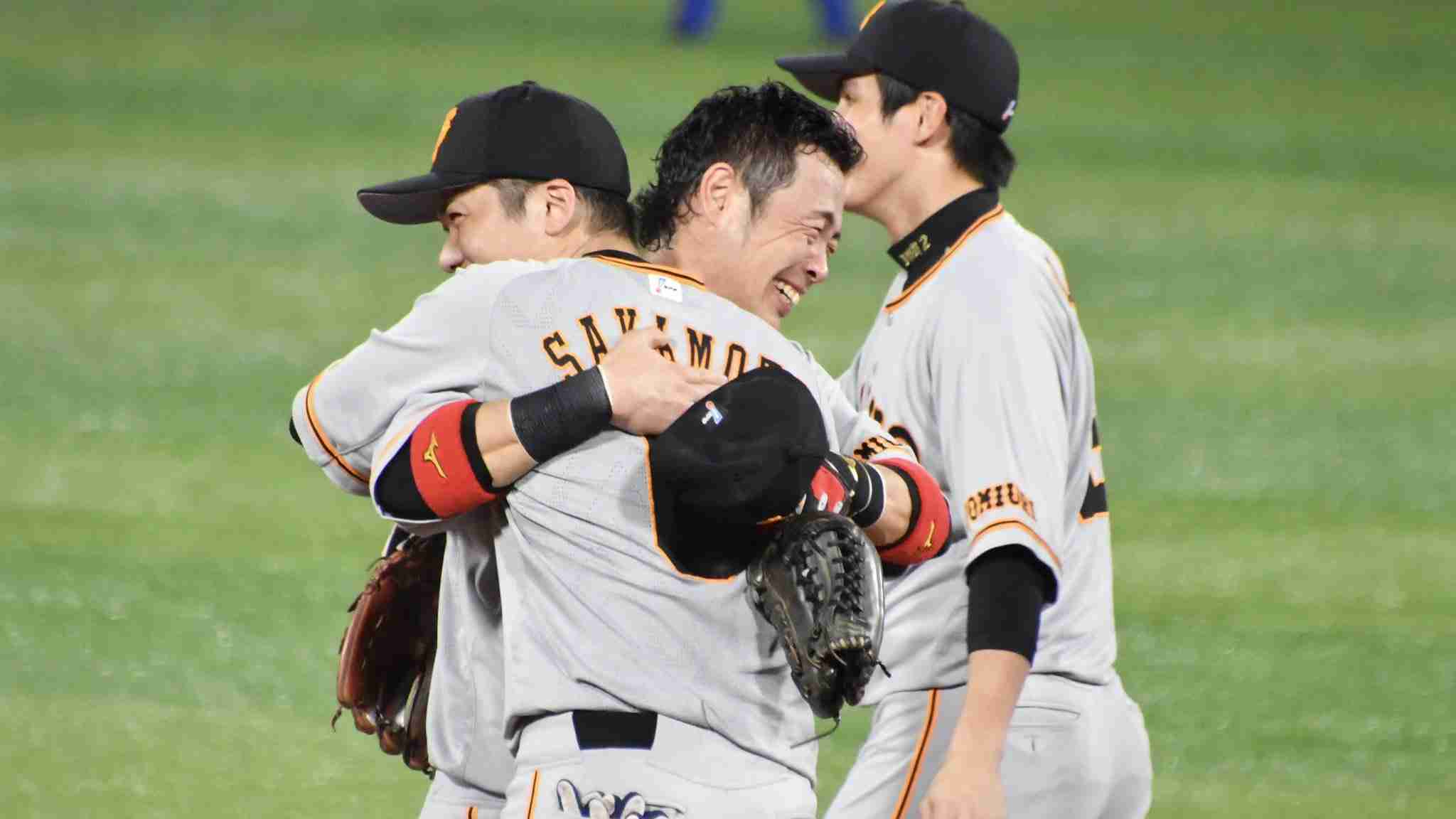 巨人がセ・リーグ優勝！ 原監督が号泣　5年ぶり37度目の歓喜
