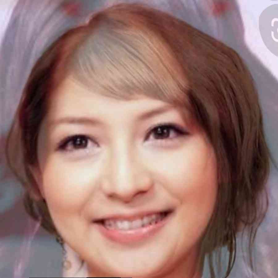自分に似てる芸能人の最上位と最下位を合成するトピ
