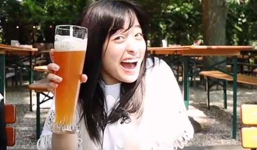 橋本環奈　主演映画舞台挨拶から焼肉店直行姿をキャッチ