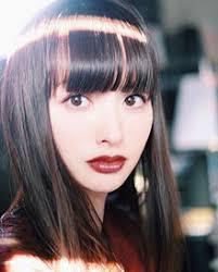 鈴木えみ、34歳の誕生日を報告「スペシャルな日々にできるように」祝福の声殺到
