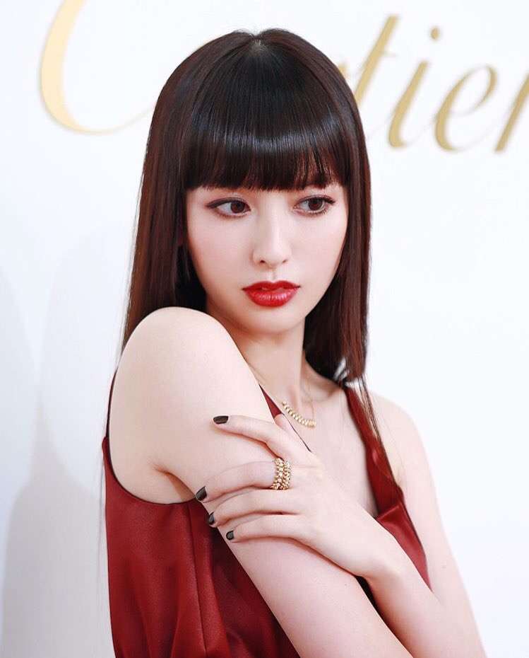 鈴木えみ、34歳の誕生日を報告「スペシャルな日々にできるように」祝福の声殺到