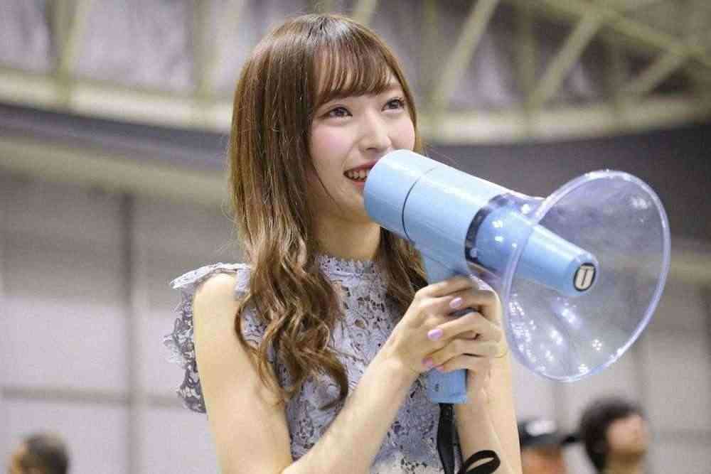 山口真帆、写真集ランキング1位獲得 順調な芸能活動スタート