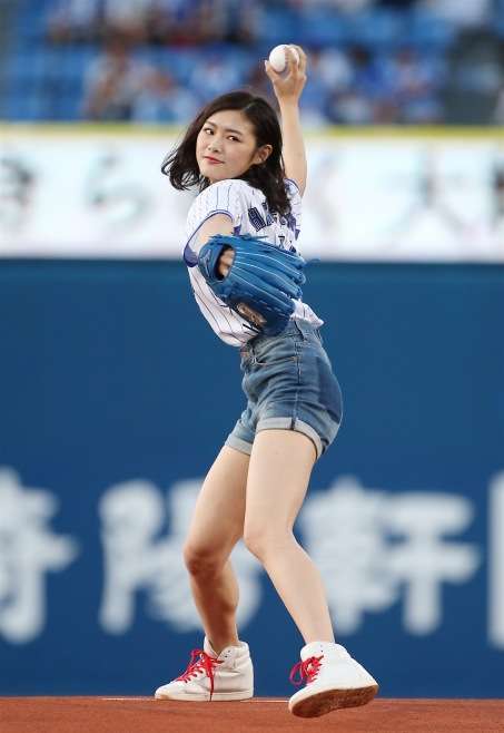 山口真帆、写真集ランキング1位獲得 順調な芸能活動スタート