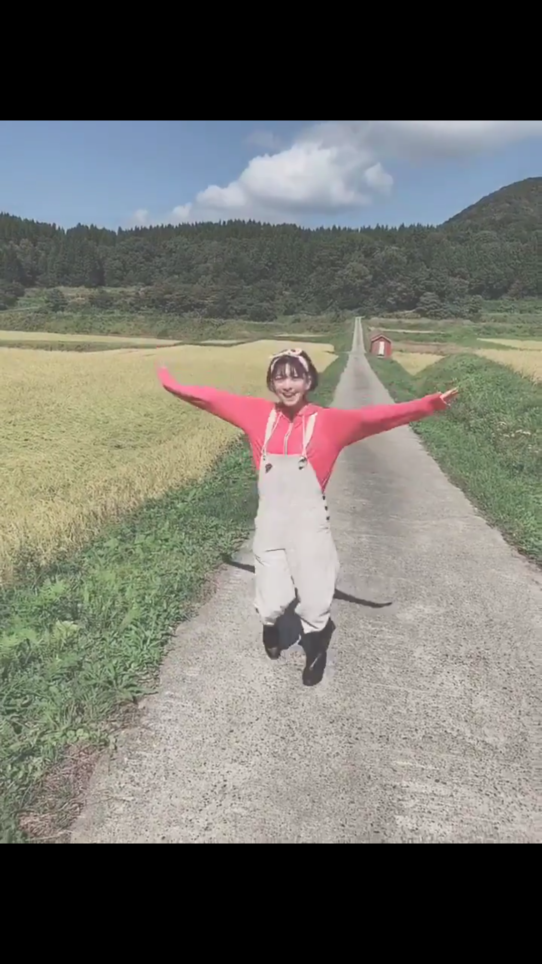 山口真帆、写真集ランキング1位獲得 順調な芸能活動スタート