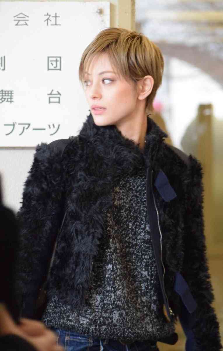 最近注目し始めた芸能人は?