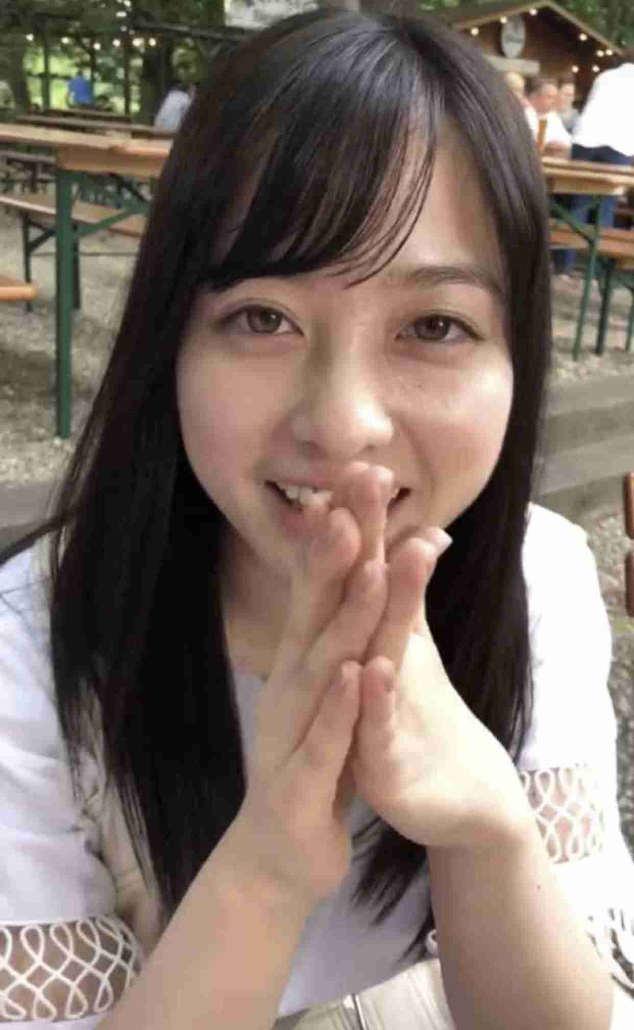 橋本環奈、色気漂うオフショットにファン悶絶「雰囲気違くてこれもまたかわいい…」