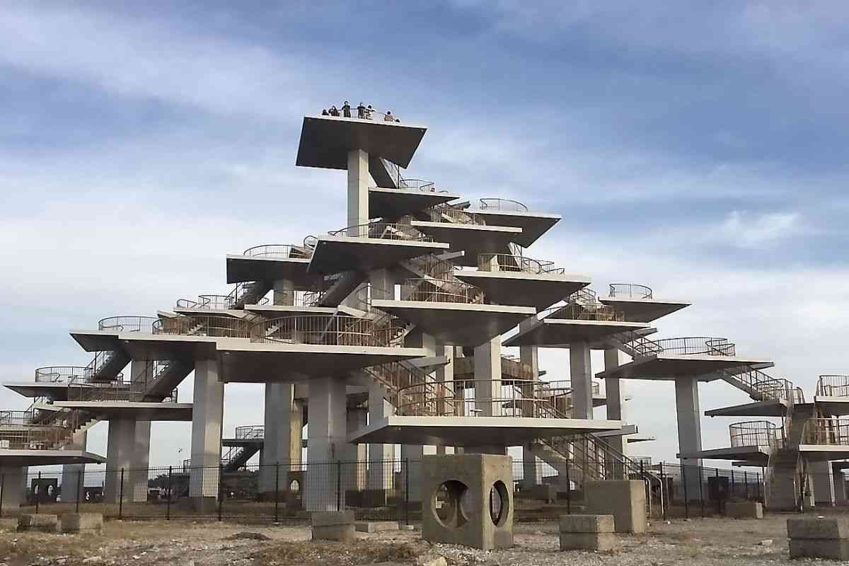 珍建築に興味ある方!