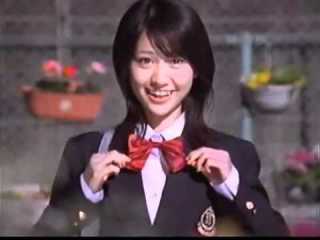 大島優子、女子高生セーラー服ショットを披露「大きな心で見て〜」