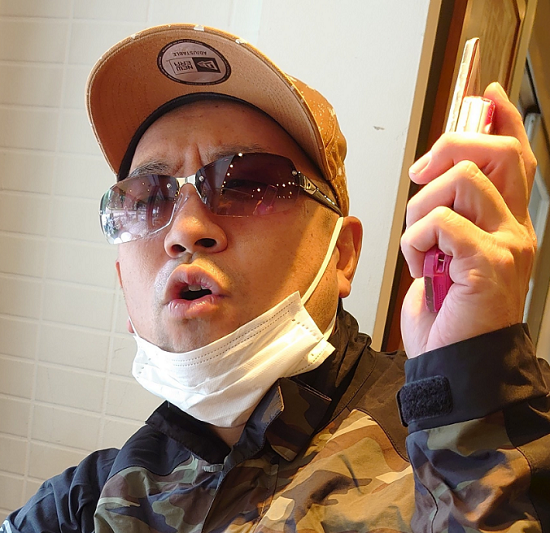 真似してるこの写真、似てる?似てない?