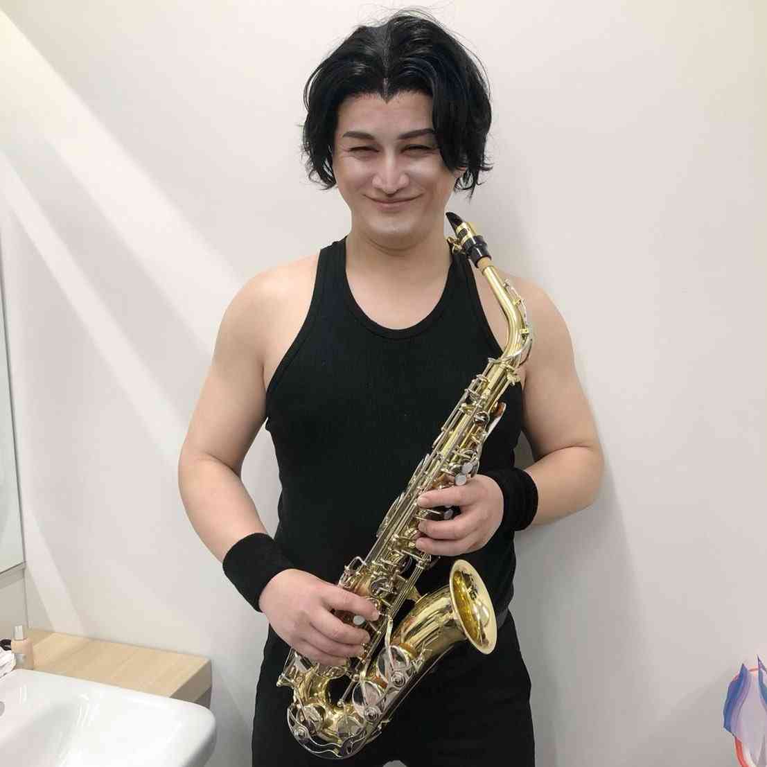 真似してるこの写真、似てる?似てない?