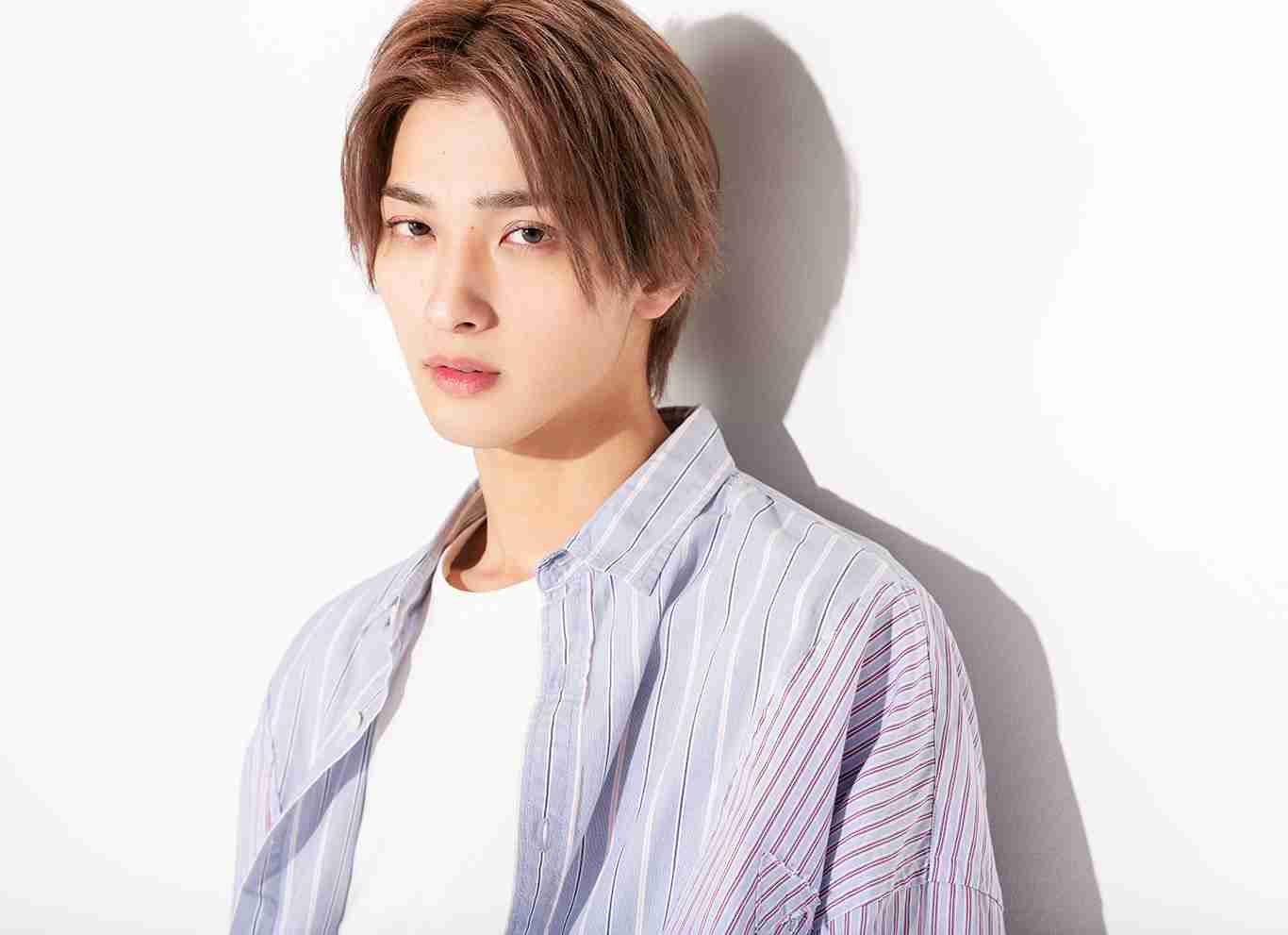 横浜流星 写真集、発売から6ヶ月経てTOP20キープ 『あな番』演技も高評価 