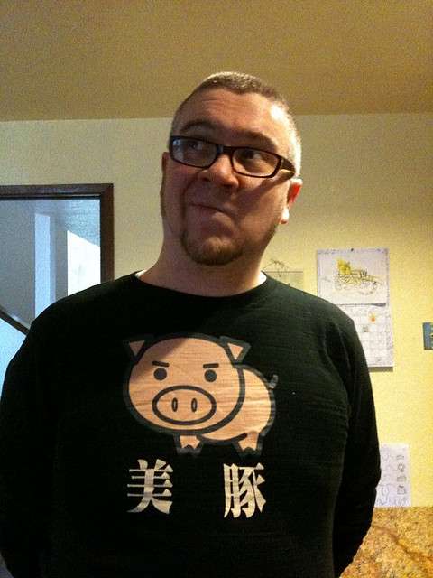 外国人が日本語の服を着ている画像下さい