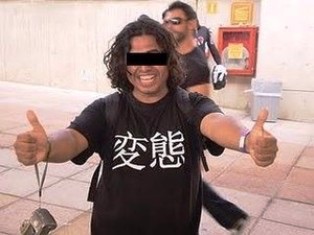 外国人が日本語の服を着ている画像下さい