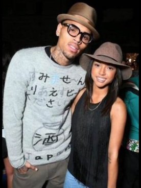 外国人が日本語の服を着ている画像下さい